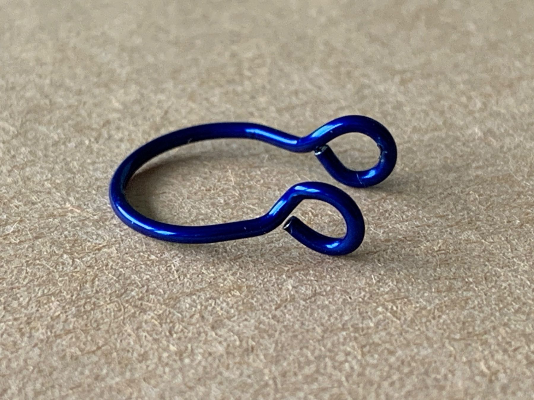 Gioielli per piercing: Nasen-piercing (ohne Loch )Klemme blau – Nuovo (secondo la descrizione) da Laufen venduto da Bellavitaboom