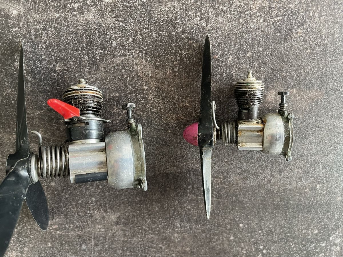 Motori: Cox Vintage Modellbaumotoren & Teile, 3 Stück – Usato da Bachs venduto da awefwf 1