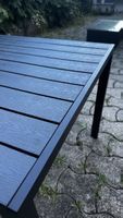 Robuster und neuwertiger Gartentisch