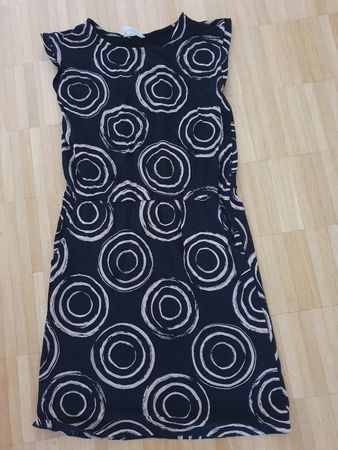 Cartoon Kleid , Gr. 38, mit Taschen