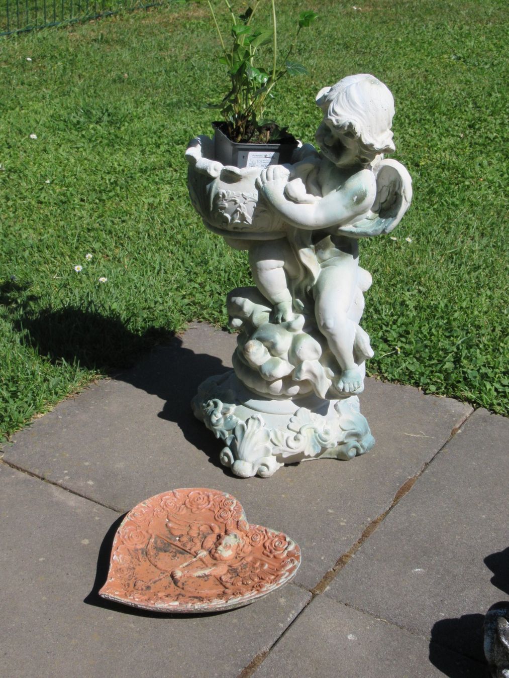 Vasi per fiori: Engel Blumentopf Cherub mit Pfeil und Bogen und 2 Töpfe – Usato da Trimbach venduto da donlyn 1