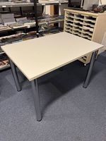Bürotisch mit Metallbeinen 73 x 70 x 100 cm