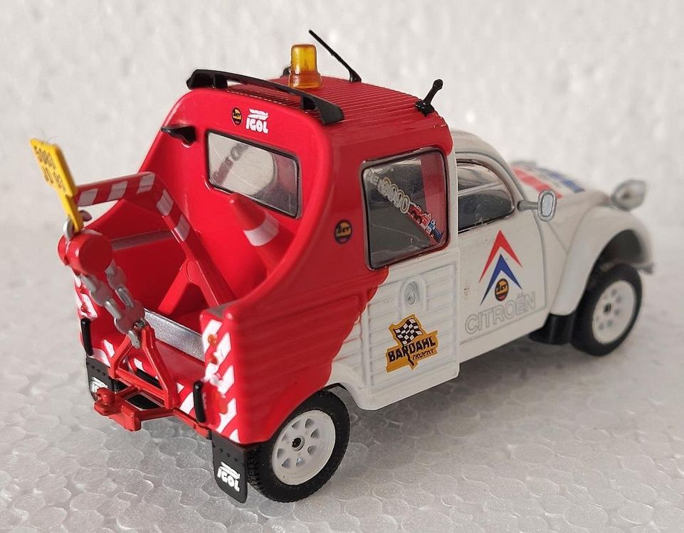 Citroën C4F dépanneuse solido 1/43
