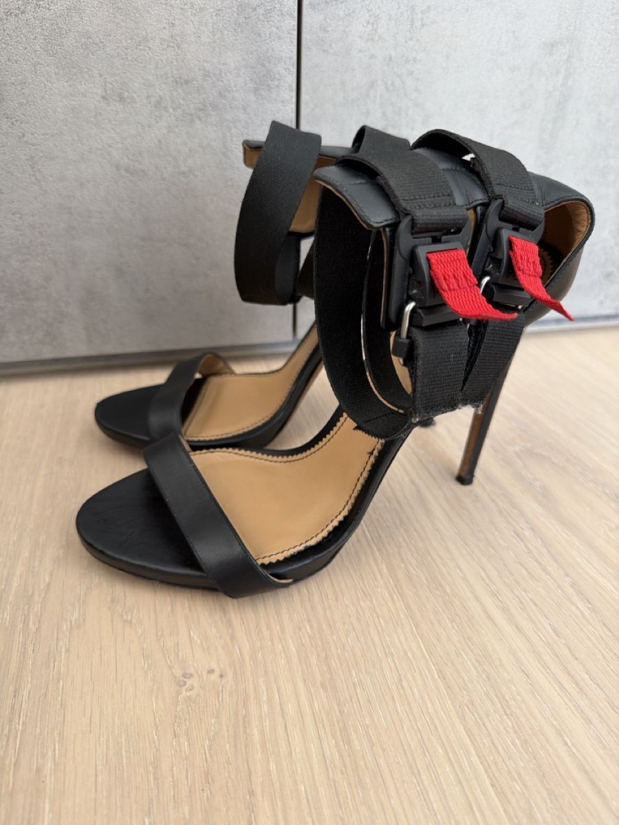 Dsquared2 Scarpe da donna: Dsquared high heels – Usato da St. Margrethen SG venduto da shayluxuryfashion1 2