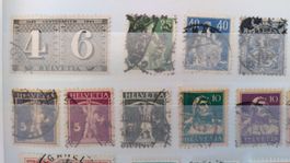 Briefmarkenalbum Leuchtturm mit über 500 Briefmarken Schweiz