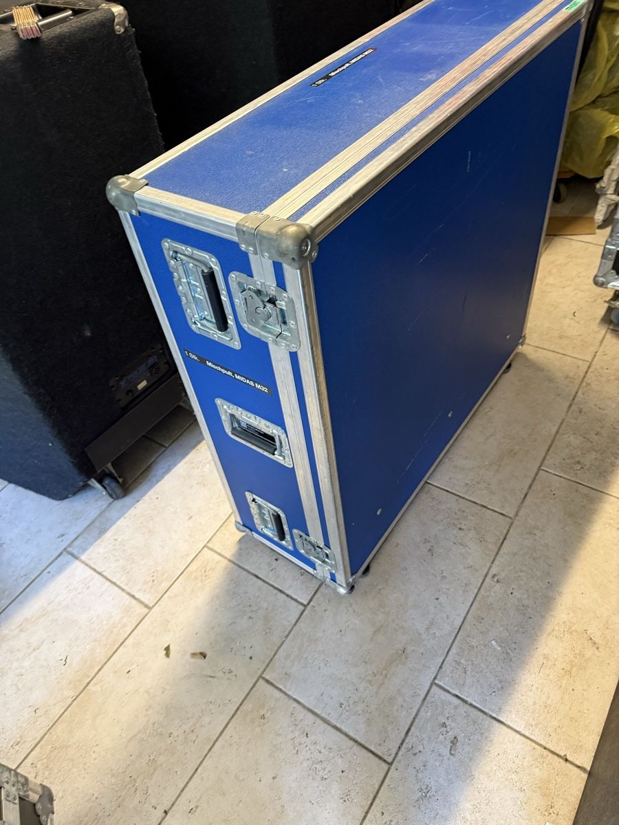 Midas Console di mixaggio: Midas M32 Orig. Flight Case – Usato da Nebikon venduto da Electrovoice10