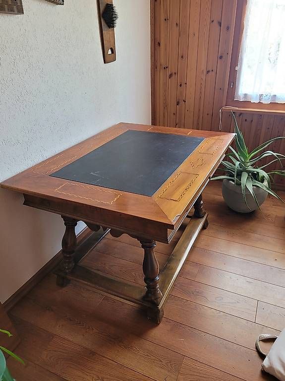 Tables: Schiefertisch mit Schublade – D'occasion à Schwellbrunn par rot_9mn5
