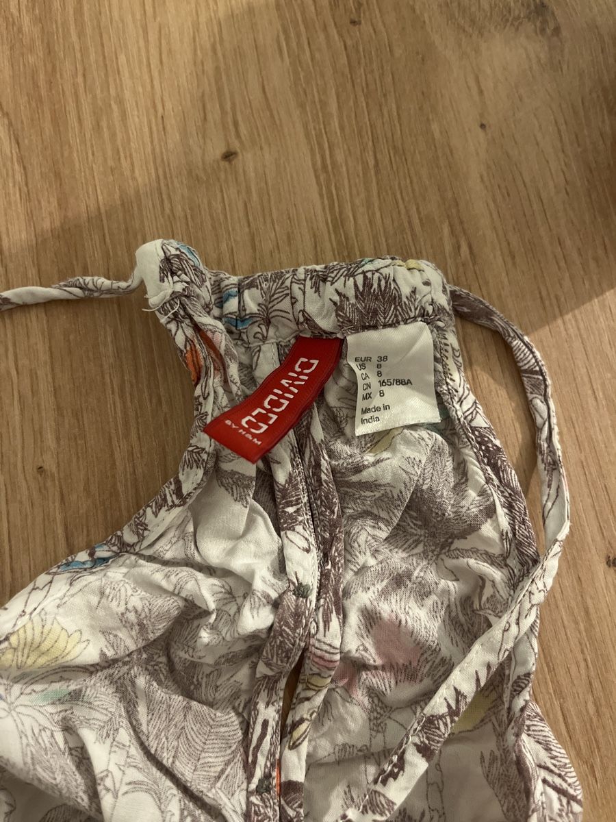 H&M Kleider: Robe blanche H&M – Gebraucht aus Le Locle von Mayd_h 3