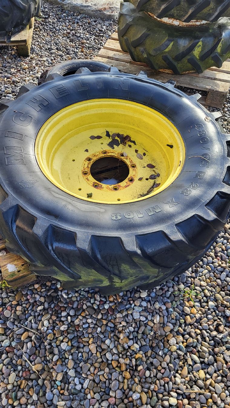 John Deere Pneus & Kompletträder: Rad 480/65 R28 John Deere einzel – Gebraucht aus Dettighofen von md9560i