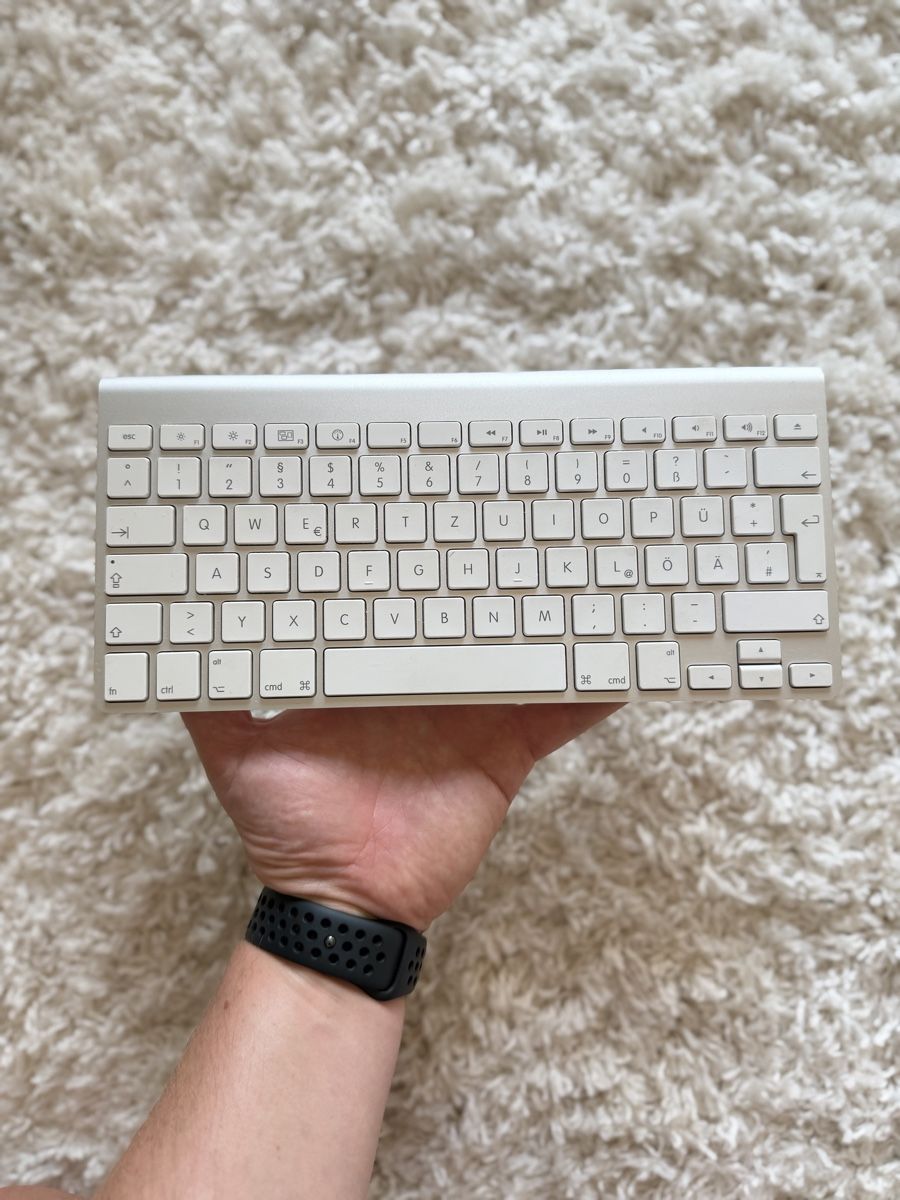 Apple Claviers: Apple Wireless Keyboard A1314 Bluetooth – D'occasion à Zürich par phil_phil_phil