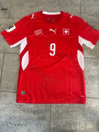 Leicht gebrauchtes Manzambi Trikot Gr. M