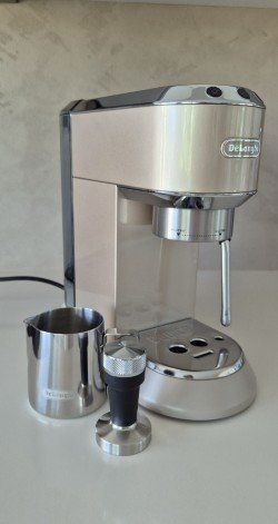 Macchine per caffè & Macchine per espresso: DeLonghi Dedica Arte Espressomaschine – Usato da Reinach AG venduto da Ugrendi 1