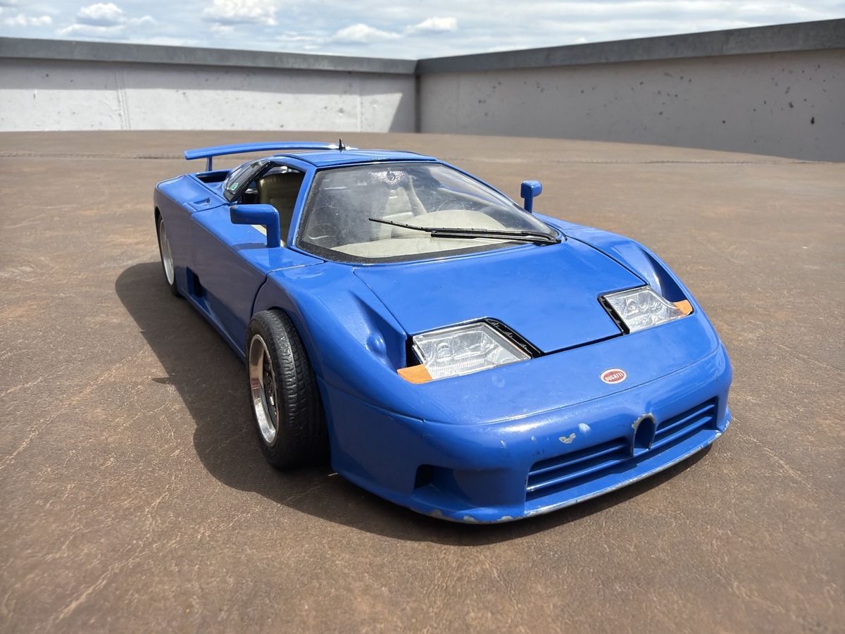 Bburago Modellautos: Bugatti EB 110 - 1/18 - Bburago – Defekt aus Wolfwil von Rolex1 4