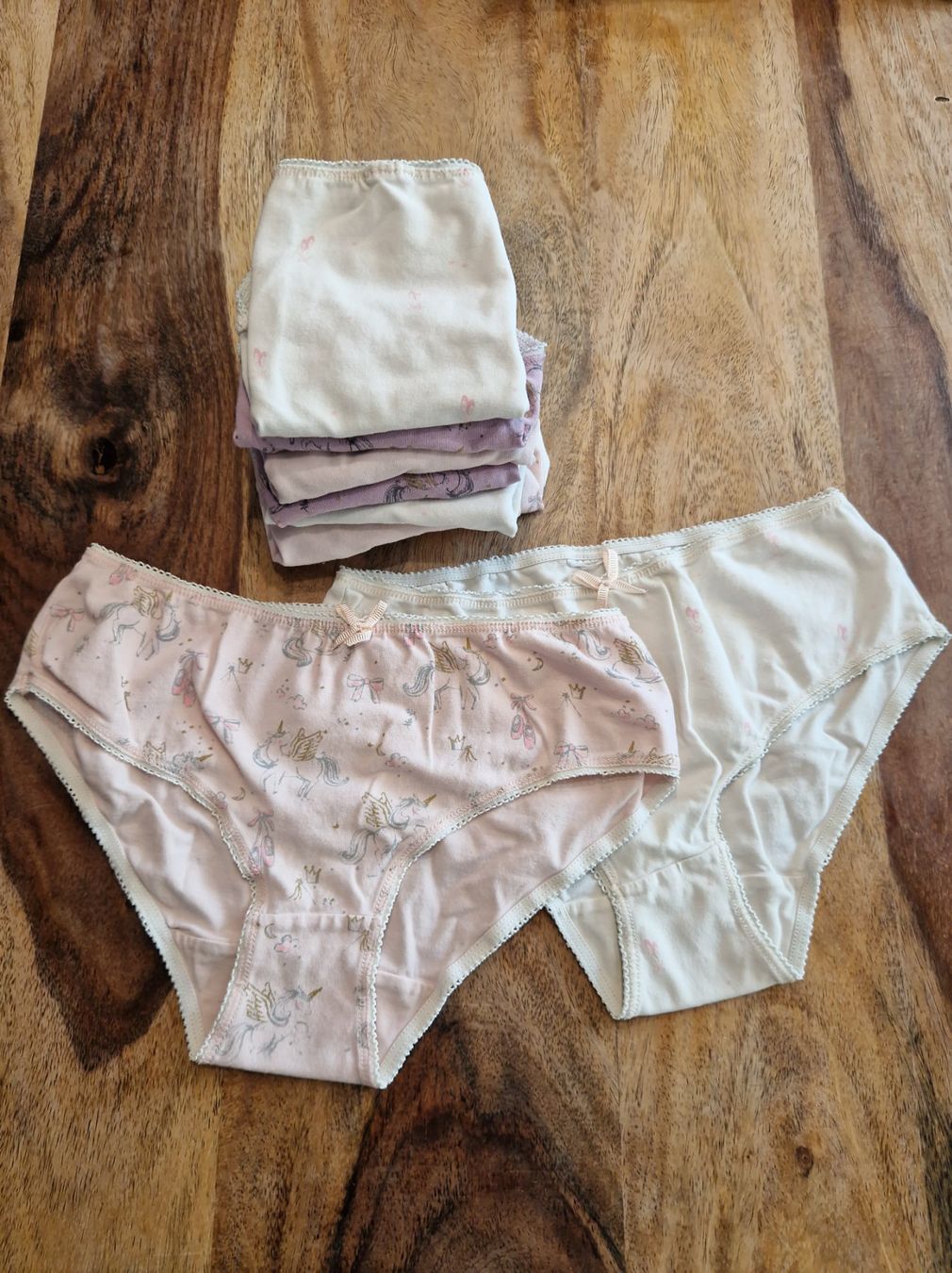 Biancheria intima: 22 Unterhösli Grösse 140 Mädchen – Usato da Trachslau venduto da schumannmario 3