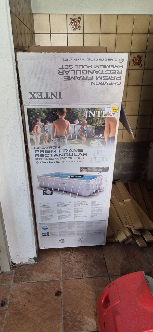 Piscine: pool zu verkaufen. Einen Sommer gebraucht. – Usato da Bilten venduto da dom_z2z6 6