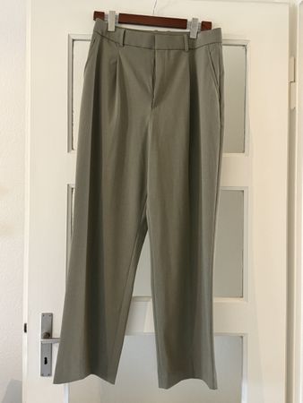 Uniqlo Damenhose, Khaki, Grösse L, neuwertig