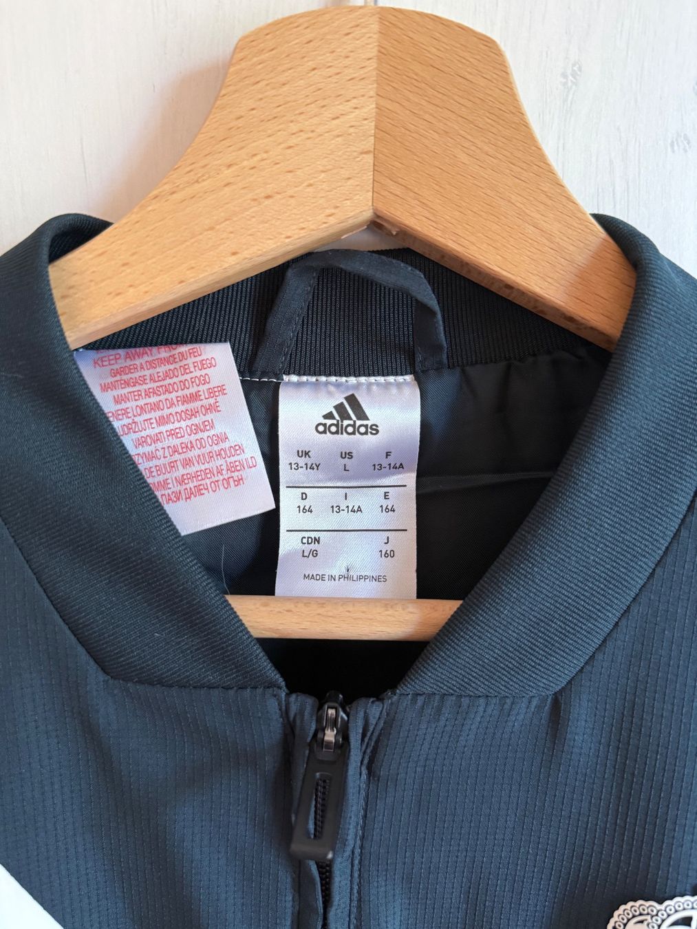 Adidas Giacche: Adidas Real Madrid Trainingsjacke – Usato da Zuchwil venduto da jabie 1