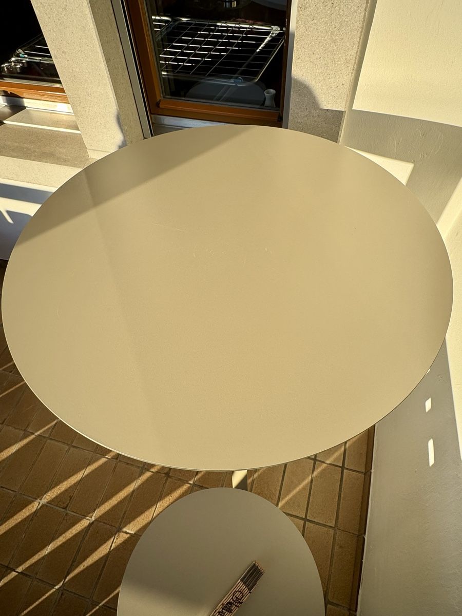 Tische: STACK • OUTDOOR BARTISCH / STEHTISCH • GANDIA BLASCO wie NEU – Gebraucht aus Zürich von Nobs1 9