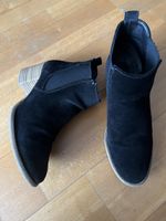 Schwarze Wildleder Stiefeletten, Grösse 37.