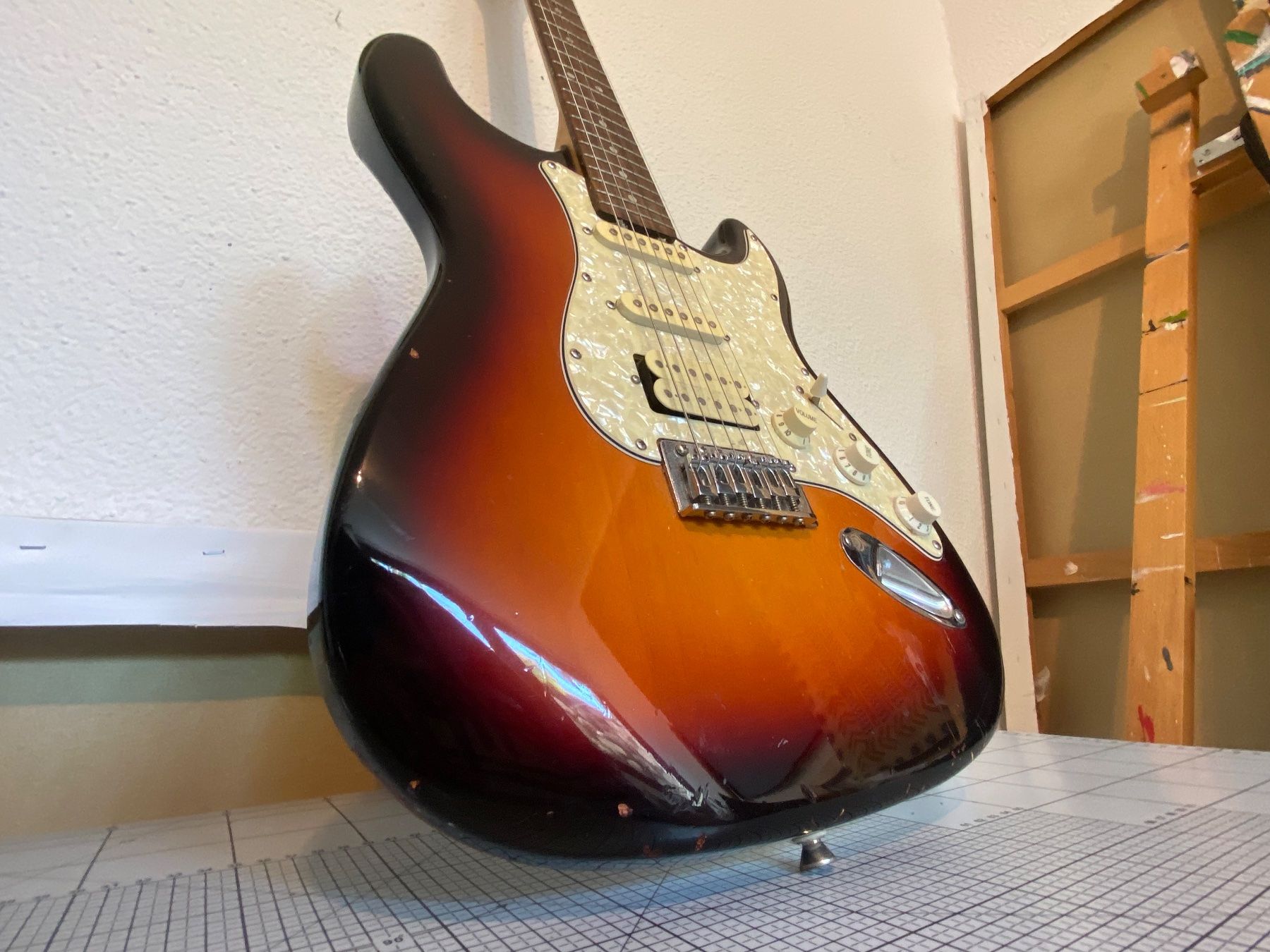 Musikinstrumente: E-Guitar in Sunburst Finish – Gebraucht aus Arni AG von mat_7fmx