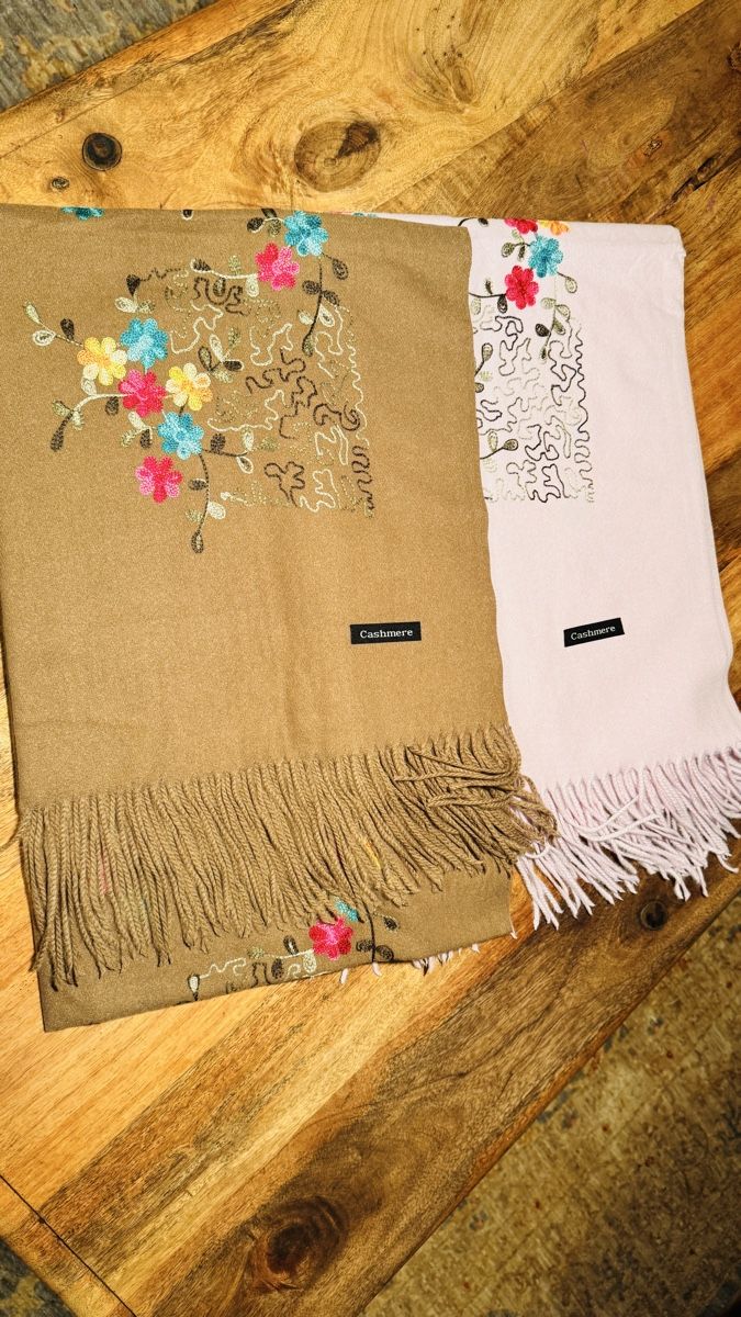 Foulards, Tücher & Schals: Caschmeer schal – Neu und originalverpackt aus Olten von Saayis 3