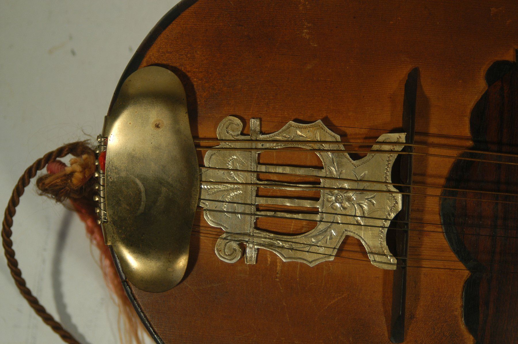 Strumenti musicali: Antike Mandoline reich verziert – Usato da Herisau venduto da Wisen 1
