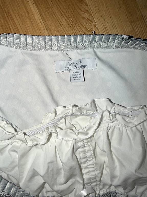 Vestiti: Dirndl mit Bluse Grösse 40 – Nuovo e nell'imballaggio originale da Winterthur venduto da fab_9jp2 2