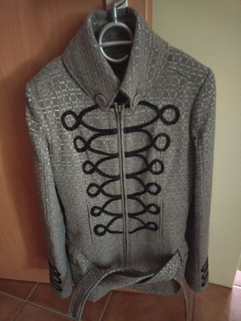 Damenmantel aus Wolle, auffallend, warmgefüttert, Gr. M (38)
