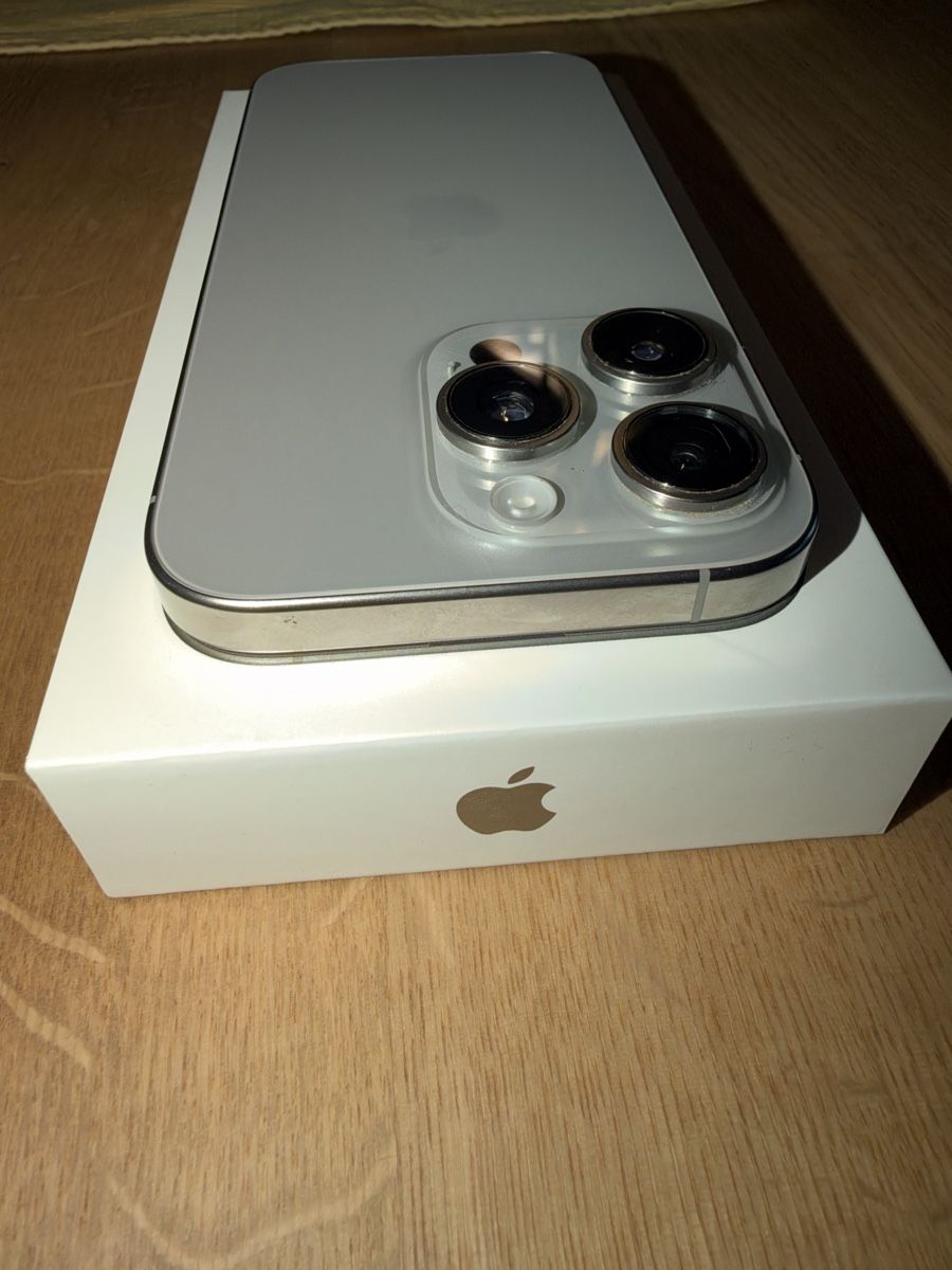 Apple Telefoni cellulari / Smartphones: iPhone 16 Pro 128GB – Usato da Steffisburg venduto da Newcomer666 5