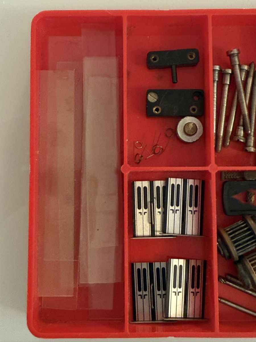 Wesa Modellini di ferrovie: Eine Box mit WESA Ersatzteilen – Usato da Amden venduto da vipernatter 1