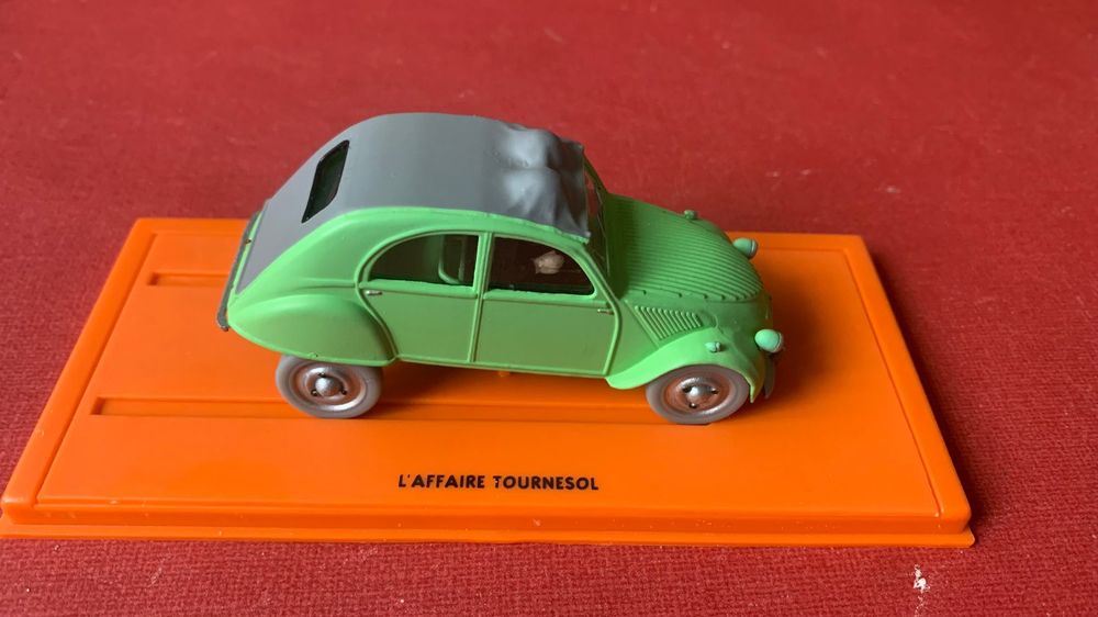 Voiture Des Dupondt 2CV – Tintin – N°8 L'Affaire Tournesol – Neuve Sous Blister