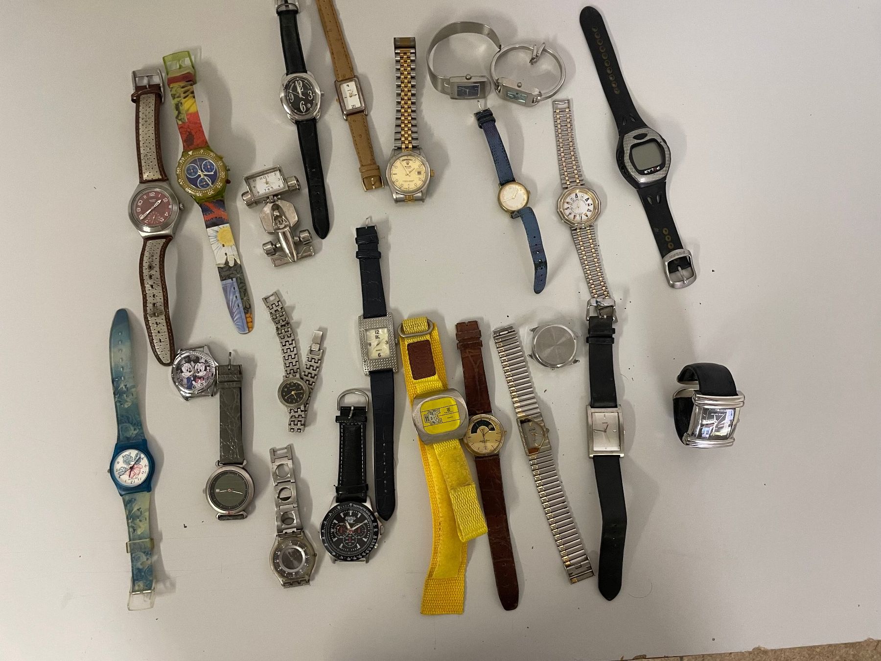 Orologi: lots de montre a quartz – Difettoso da La Croix (Lutry) venduto da netrajet