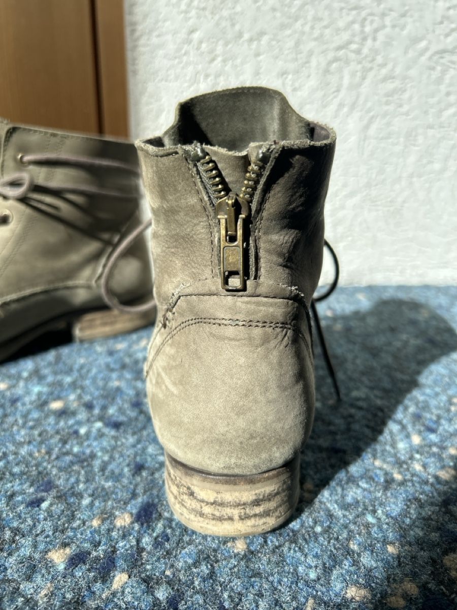 Scarpe da donna: Damen Leder Schnürstiefel – Usato da Ried b. Kerzers venduto da petrar22 2