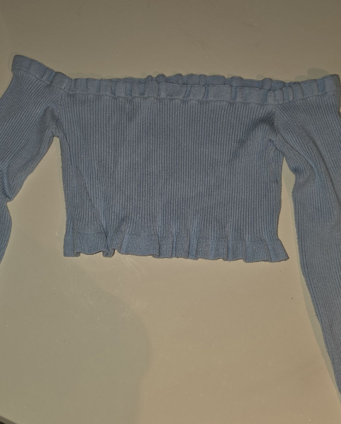 Maglioni & Felpe: Hellblauer Off-Shoulder-Pullover Gr. S – Nuovo (secondo la descrizione) da Wetzikon ZH venduto da secondhandsfashion 1