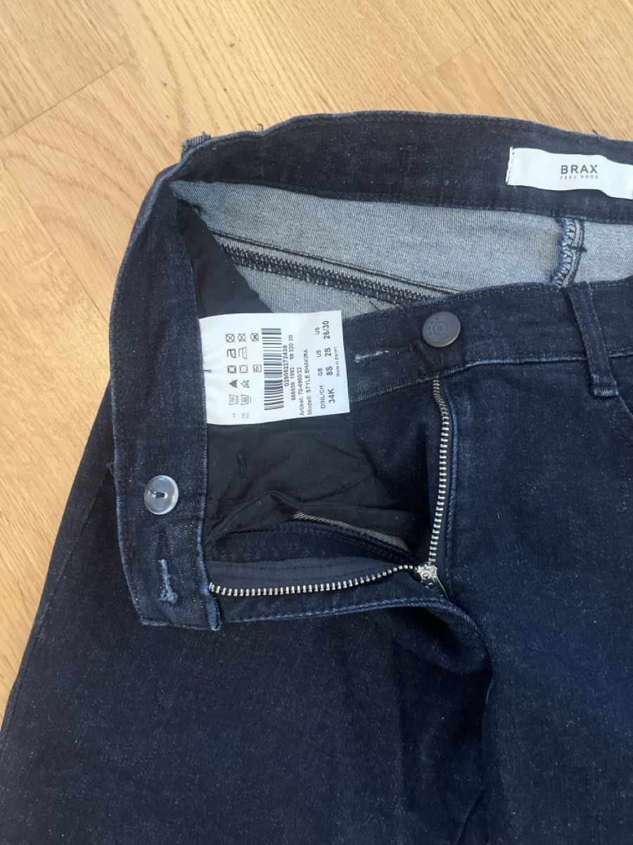 Brax Jeans: Brax Jeans Gr 34 – Neuf (Voir description) à Zürich par Meret.Sa