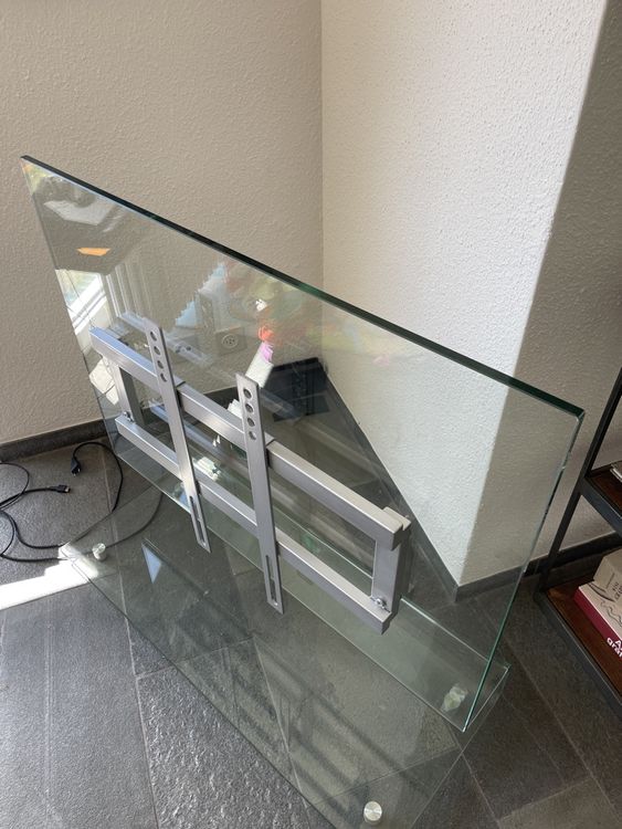 Supporti a parete: Glass TV Stand - Modern Style - Excellent Condition! – Usato da Küsnacht ZH venduto da Santare01 1