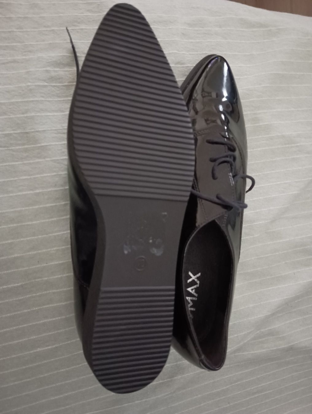 Chaussures femmes: Lackschuhe Damen Gr. 40 Max – Neuf (Voir description) à Schöfflisdorf par kin_2dp9 3