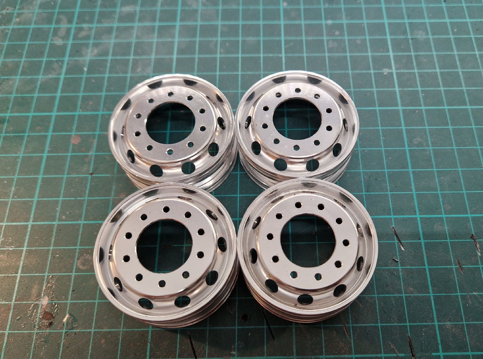 Modellismo RC: 1:14 Lesu Alufelgen – Usato da Emmenbrücke venduto da PBoumi 2