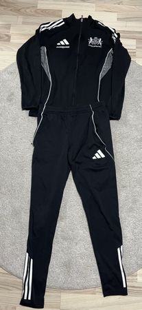 Adidas Trainingsanzug, schwarz, Grösse M