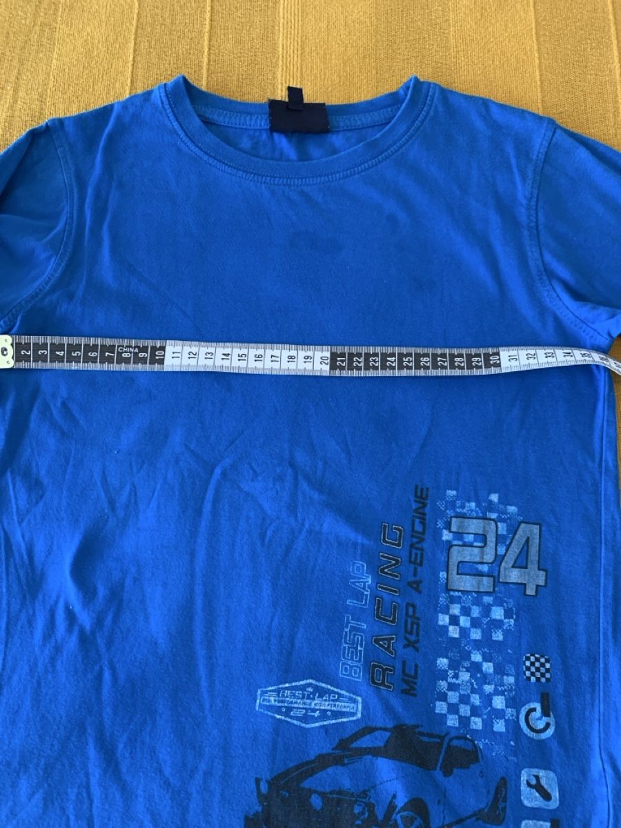 Hemden, T-Shirts & Polos: Langarmshirt Gr. 128 – Gebraucht aus Winterthur von Samu-V 2