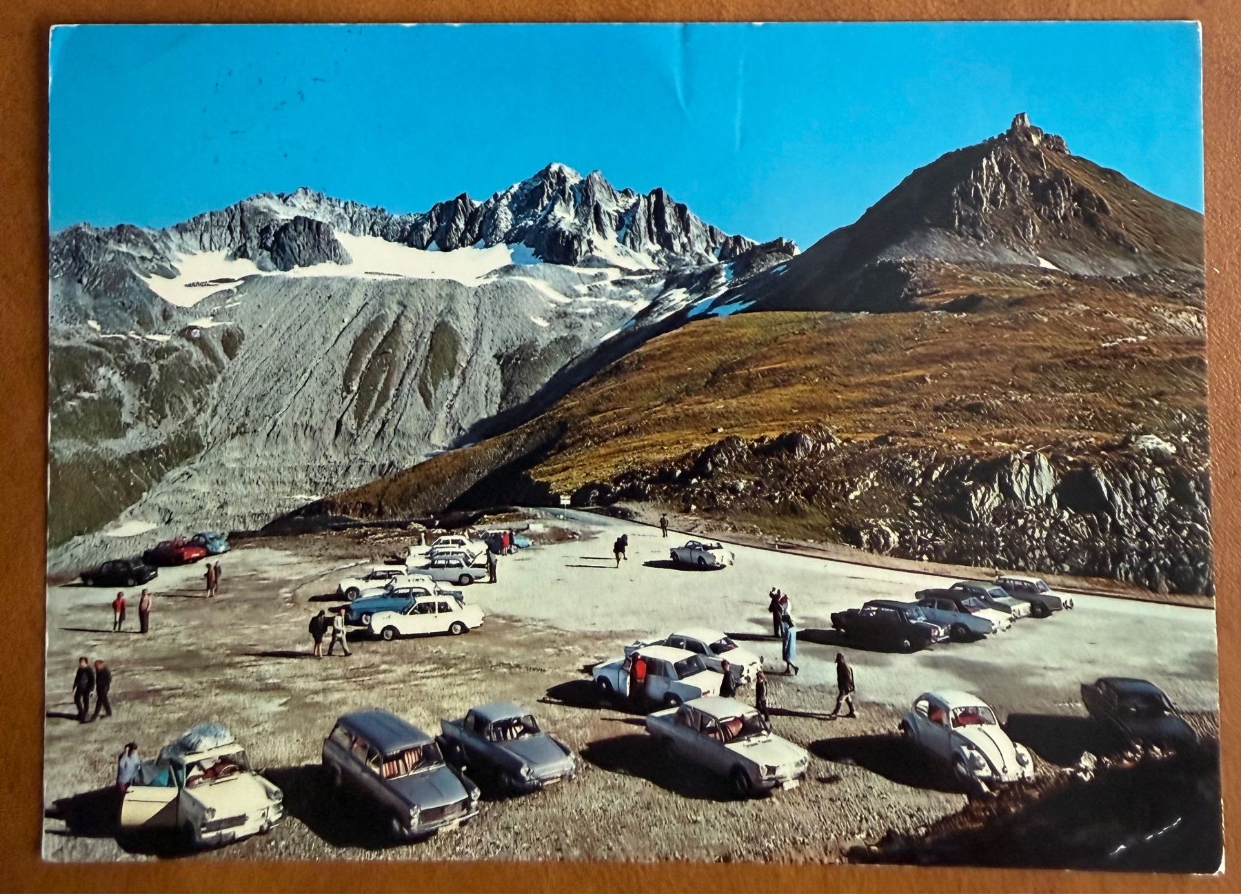 Cartes postales: Nufenen- Pass - Oldtimer - Parking 1970 – D'occasion à Lutry par Ediego