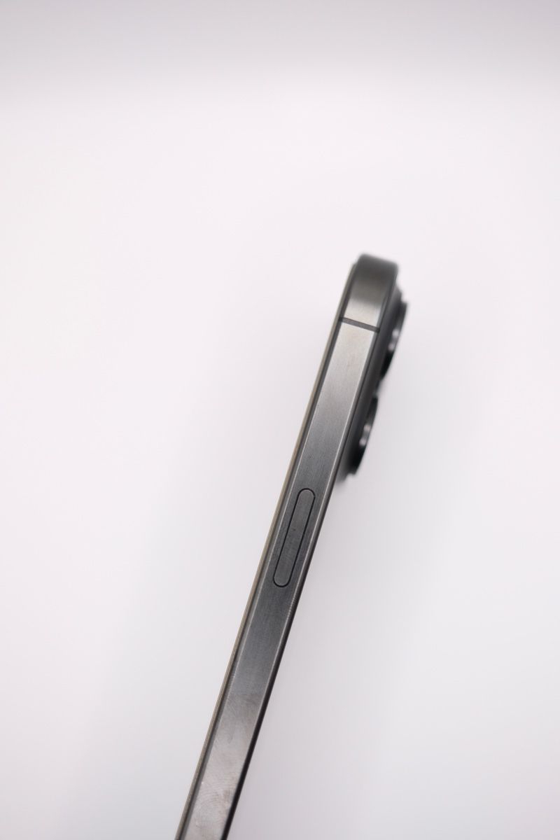 Apple Telefoni cellulari / Smartphones: iPhone 15 Pro 256 gb – Usato da Basel venduto da Gucci57 6
