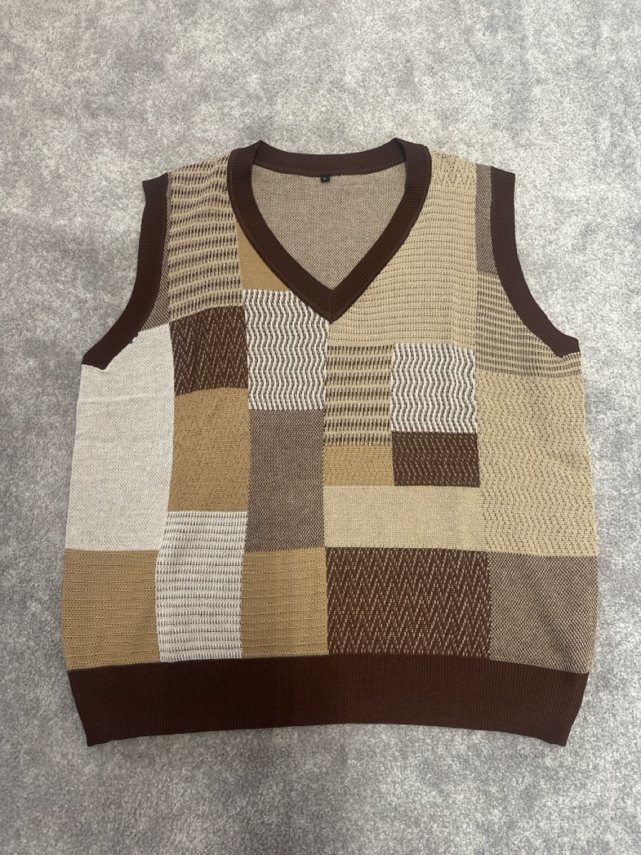 Gilets & Westen: Trendiger Strick-Pullunder im Patchwork-Stil, Grösse L – Neu (gemäss Beschreibung) aus Solothurn von Ib1a