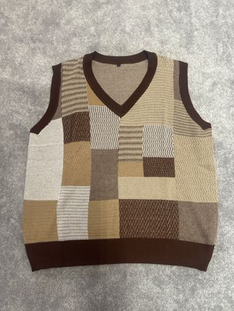 Trendiger Strick-Pullunder im Patchwork-Stil, Grösse L