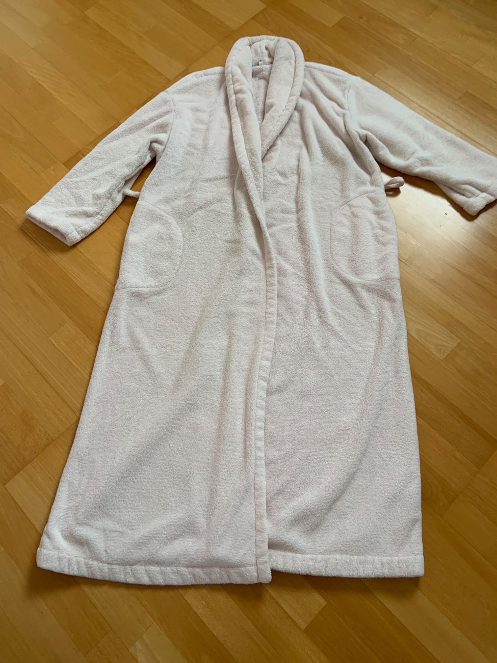 Beldona Accappatoi: Robe de chambre chaude – Usato da Ecublens VD venduto da timily