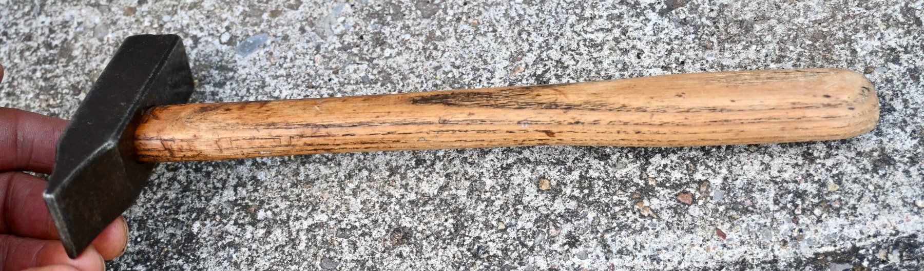 Tutti gli attrezzi: alter Schlosser- oder Schmiedehammer Länge 25cm – Usato da Pfaffhausen venduto da mono_rec 8