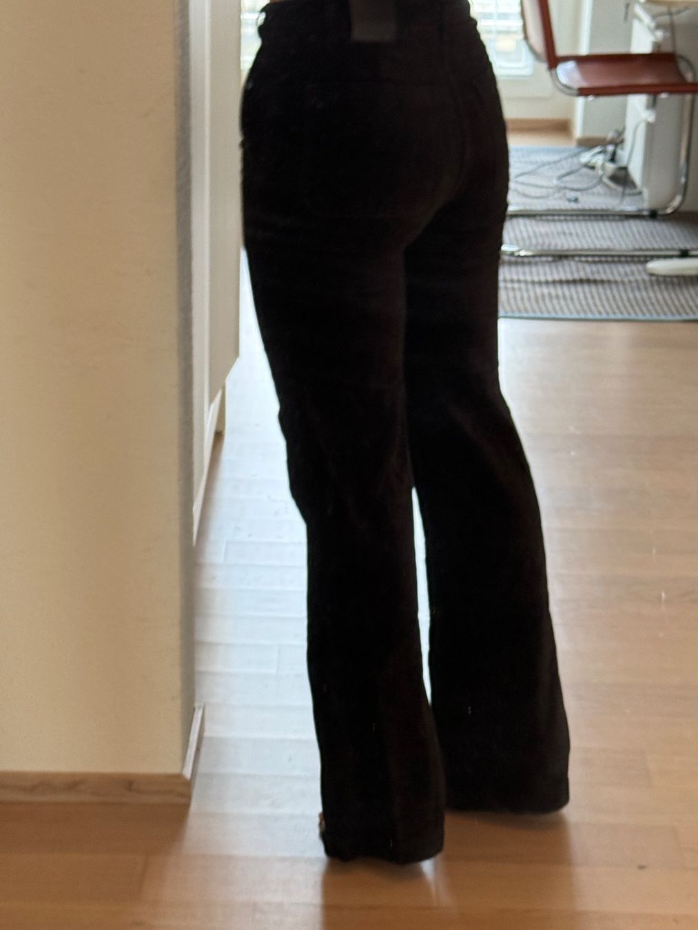 Massimo Dutti Pantaloni: Massimo Dutti velvet wide leg pants – Nuovo (secondo la descrizione) da Zürich venduto da AlineCr 3