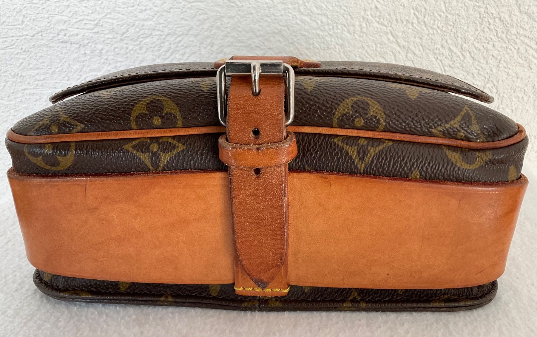 Louis Vuitton Taschen: Vuitton : Cartouchière des années 80 – Gebraucht aus Corseaux von Mililaforet75 2
