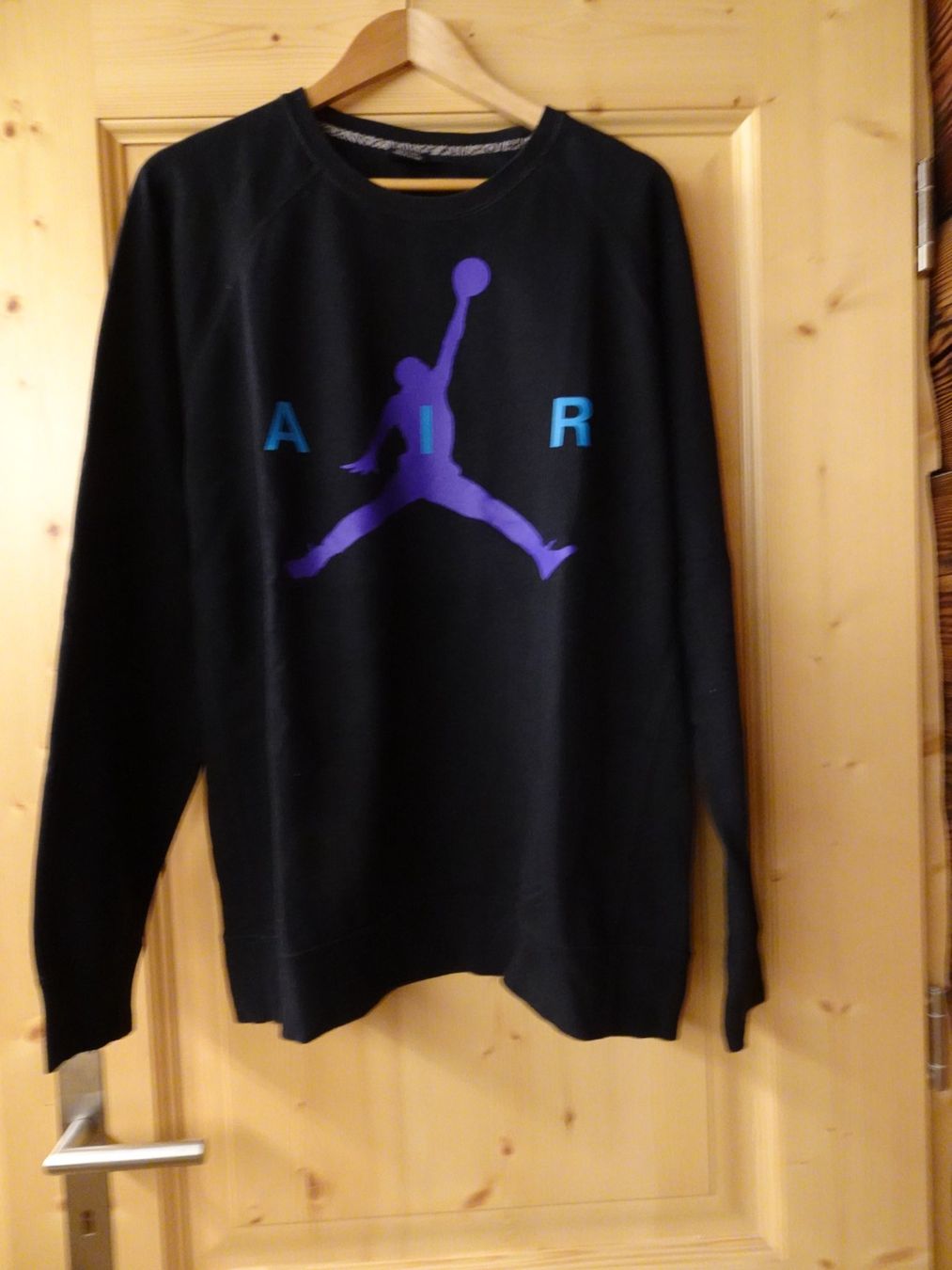 Nike Maglioni & Felpe: Schwarzer Nike Air Pullover Gr. XL - 425225 – Usato da Küssnacht am Rigi venduto da Good4Deckeli