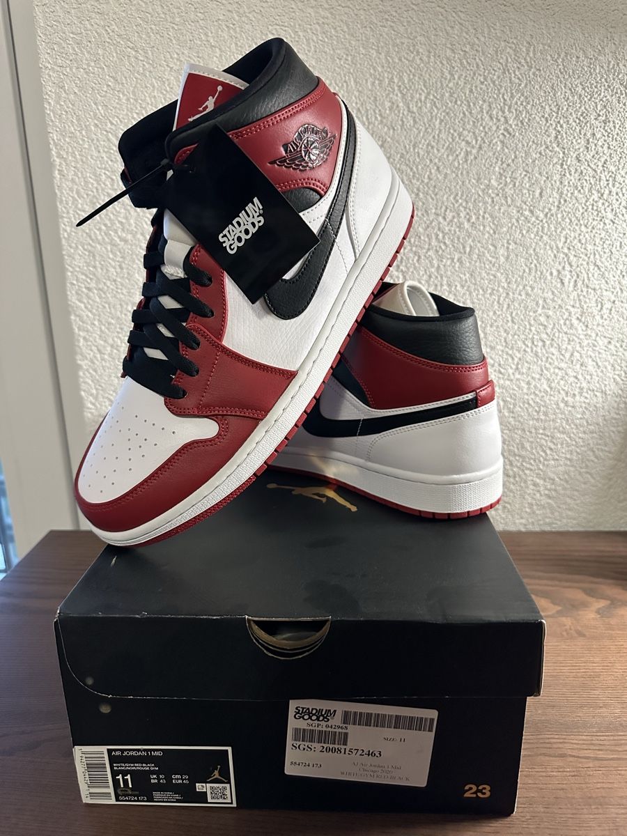 Jordan Herrenschuhe: Air Jordan 1 Mid - Taille 45 EU – Neu und originalverpackt aus Matran von Miraleo 2